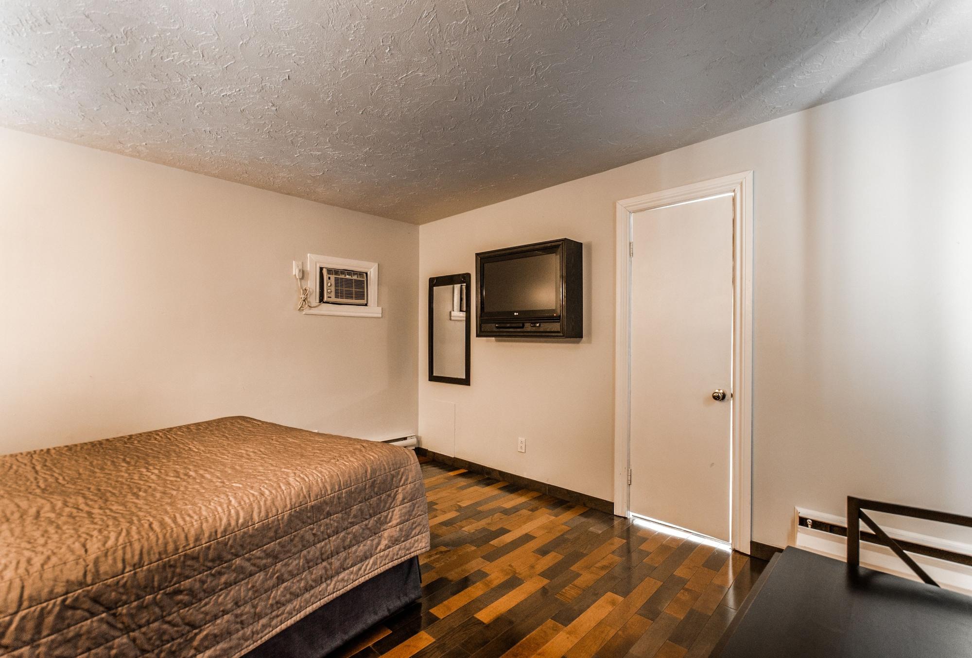 Olux Hotel-Motel-Suites Laval Exteriör bild
