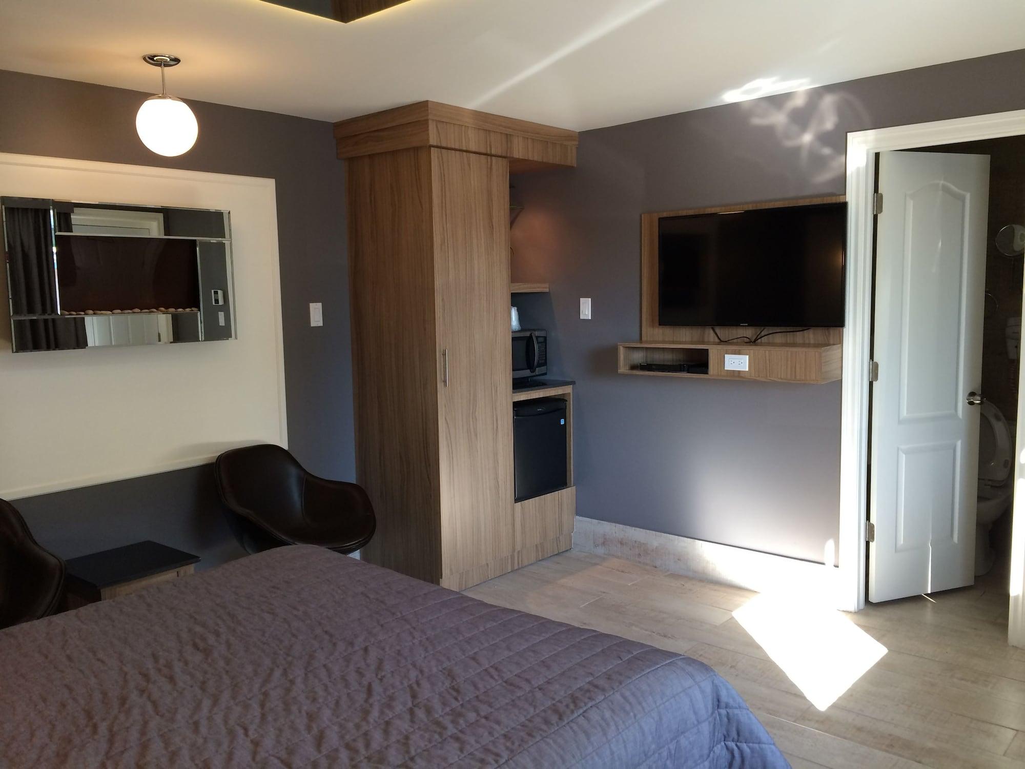 Olux Hotel-Motel-Suites Laval Exteriör bild