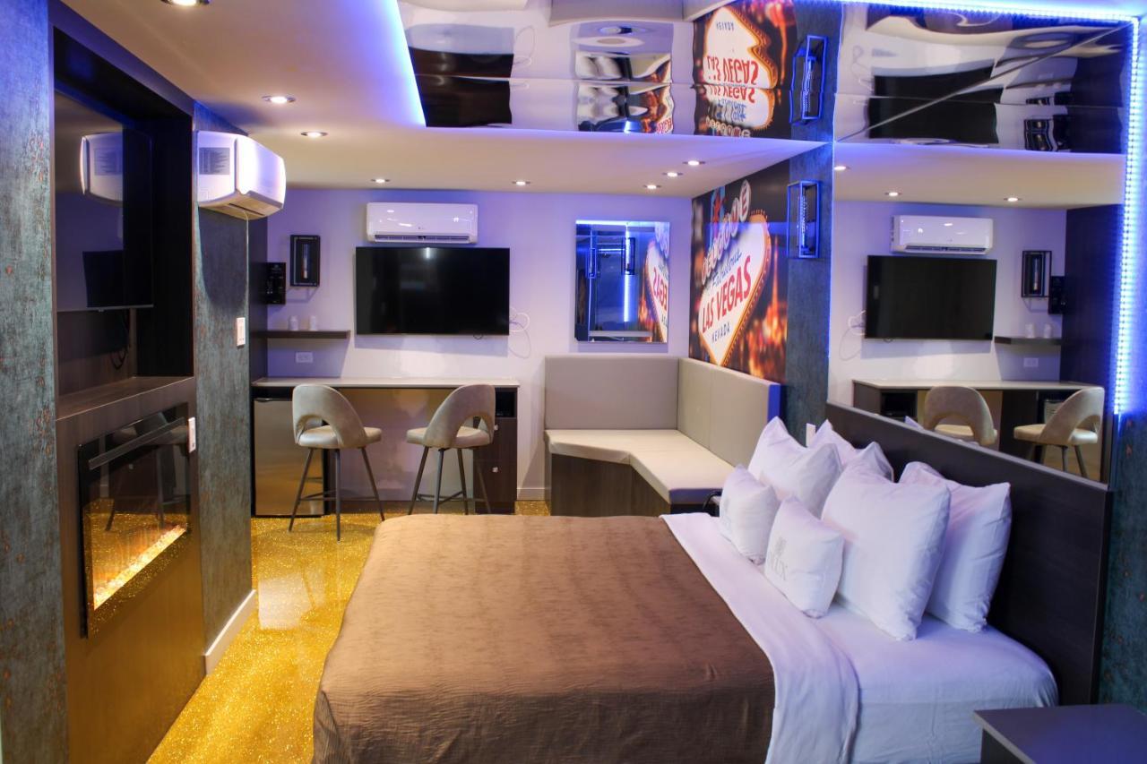 Olux Hotel-Motel-Suites Laval Exteriör bild