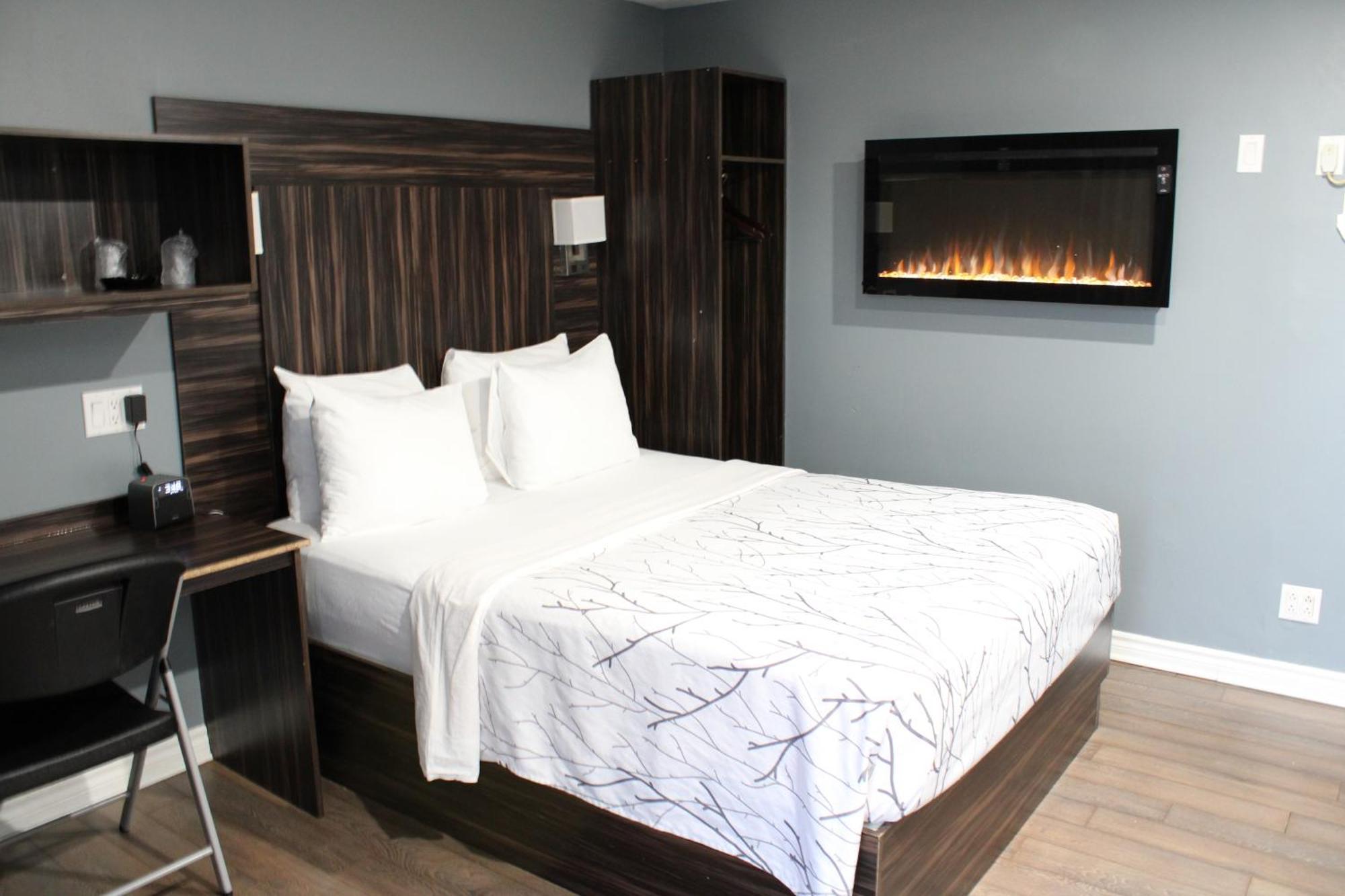 Olux Hotel-Motel-Suites Laval Exteriör bild