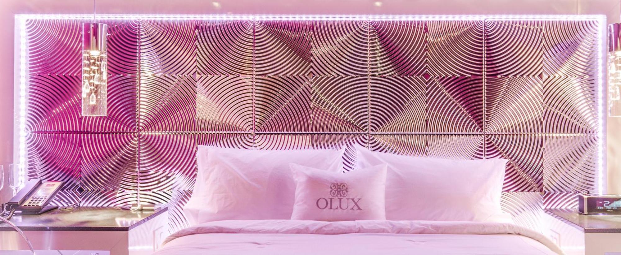 Olux Hotel-Motel-Suites Laval Exteriör bild