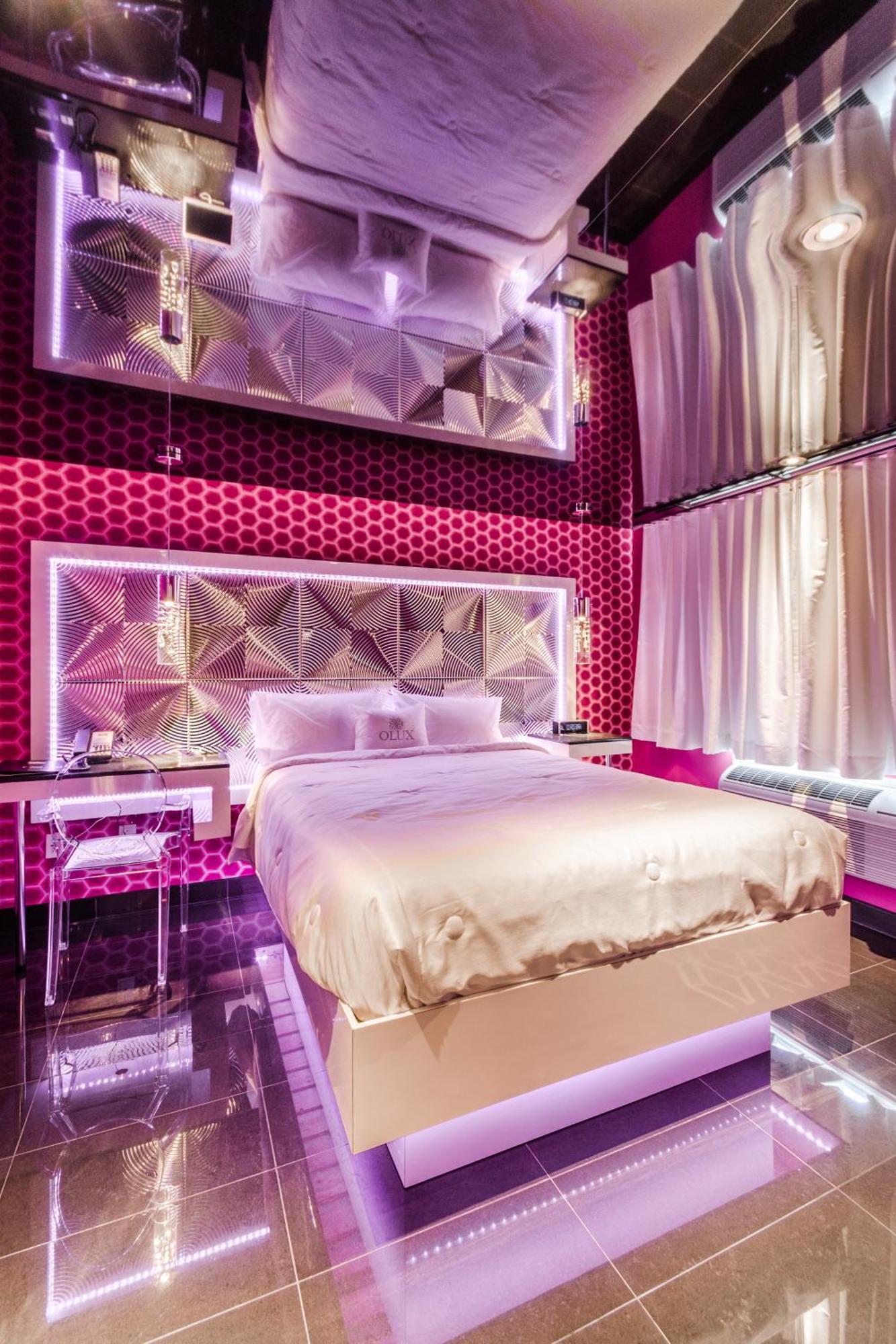 Olux Hotel-Motel-Suites Laval Exteriör bild
