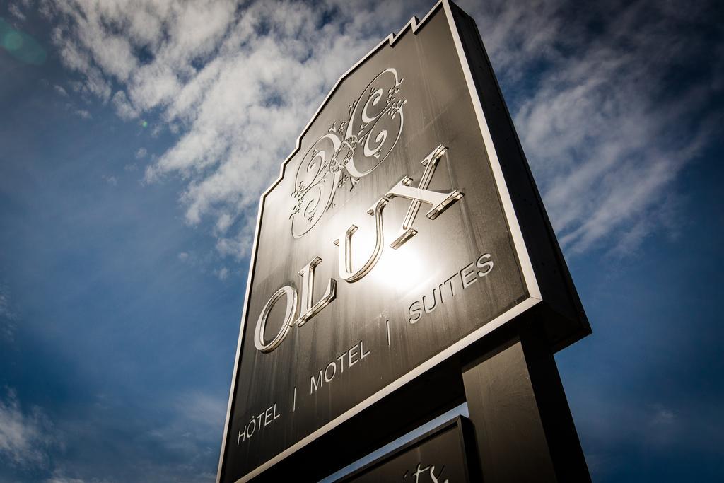 Olux Hotel-Motel-Suites Laval Exteriör bild